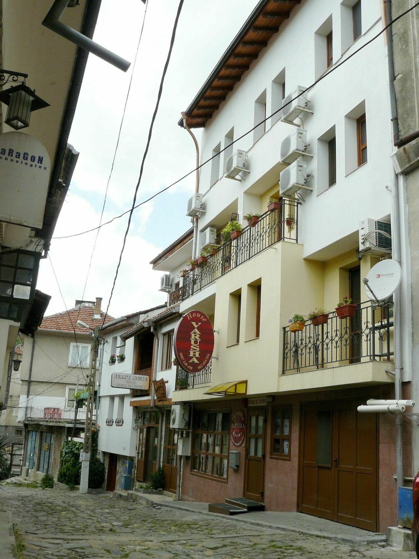 Family Hotel Varusha Veliko Tarnovo Exterior photo